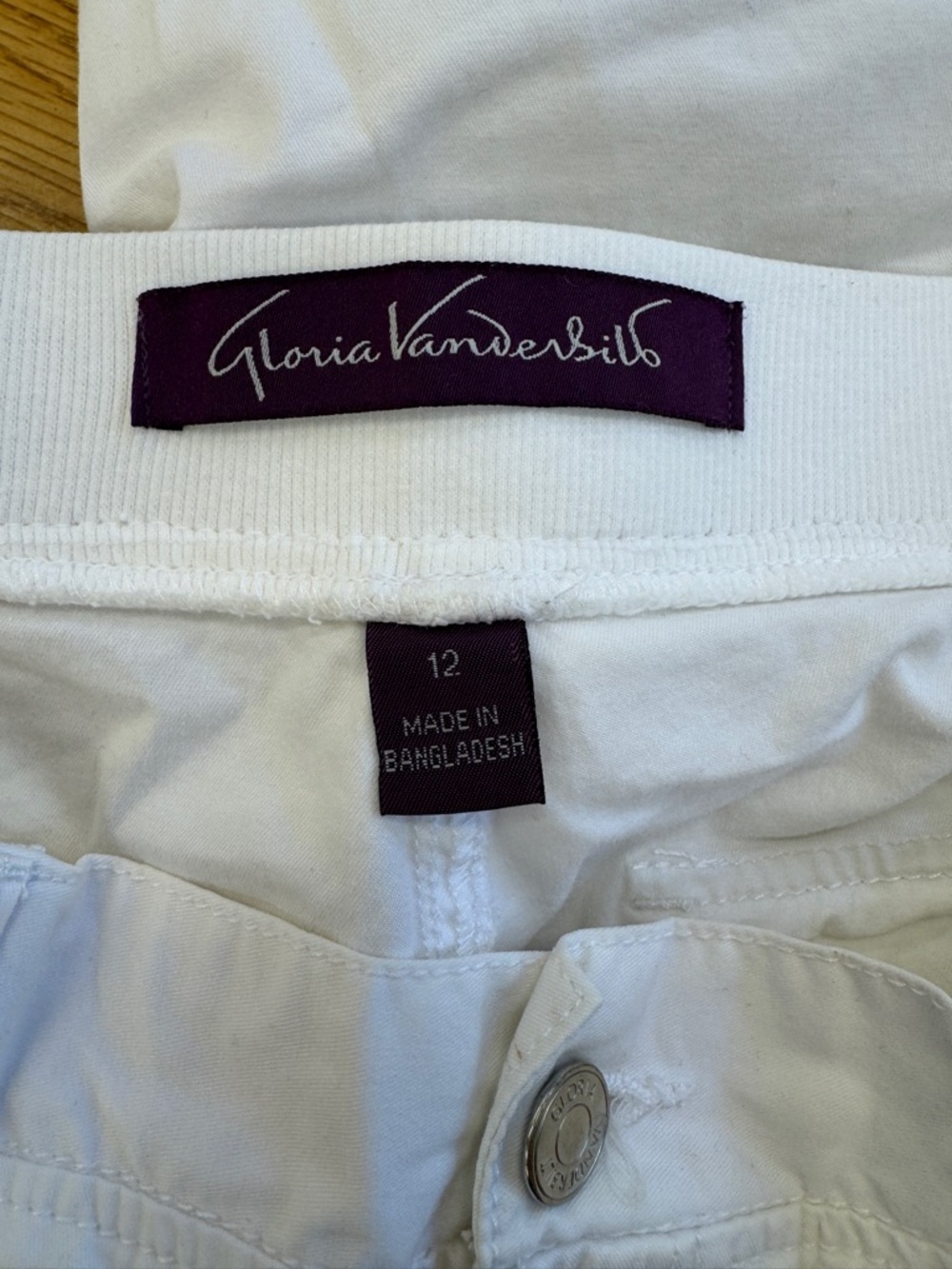 Gloria Vanderbilt Women’s White Cotton Blend Cargo Capri Pants Size 12 - Picture 5 of 10